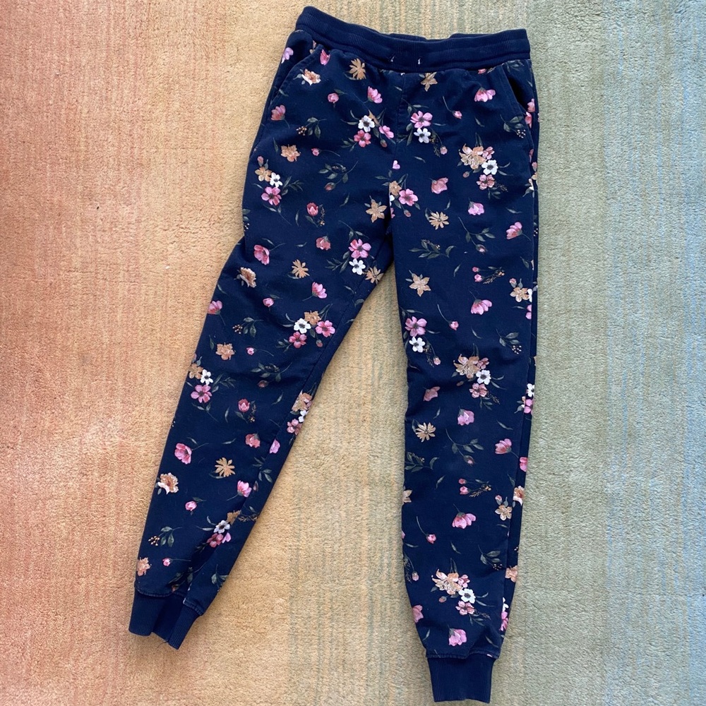 Zara Floral Sweatpants, size youth 13/14.